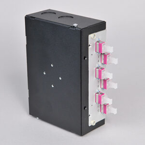 Hutschienen Box, Stahl, 4 x LCPC, 50/125µm OM4 (2xLCPC duplex)