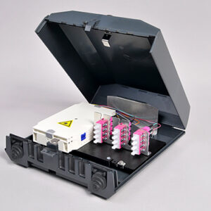 Venus-Box mit Schloss, 12 x SCPC, 50/125µm OM4