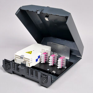 Venus-Box mit Schloss, 8 x LCPC, OM4 (4xLCPC duplex)