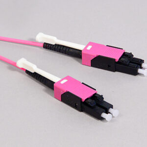 Uniboot Patchkabel, LCPC-LCPC, 50/125µm OM4, 3.0m, Intelli-Cross
